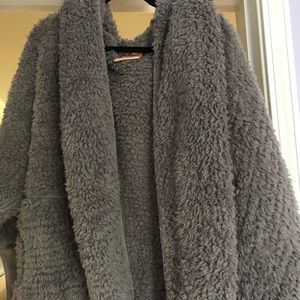Nordic Beach Wrap (Kitten Gray)